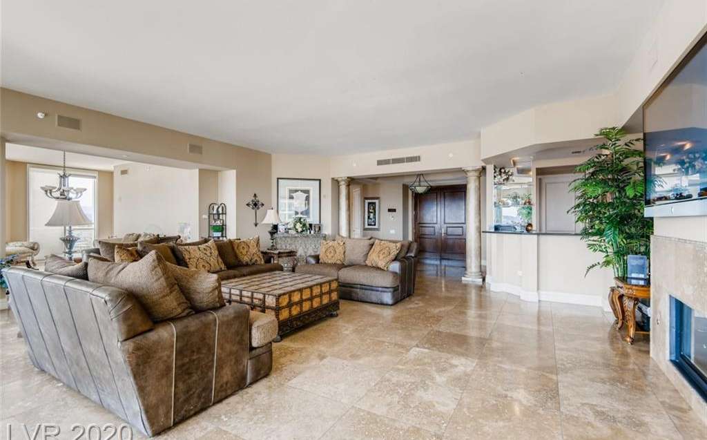 2877 Paradise 2903, Las Vegas, NV 89109 at Turnberry Place