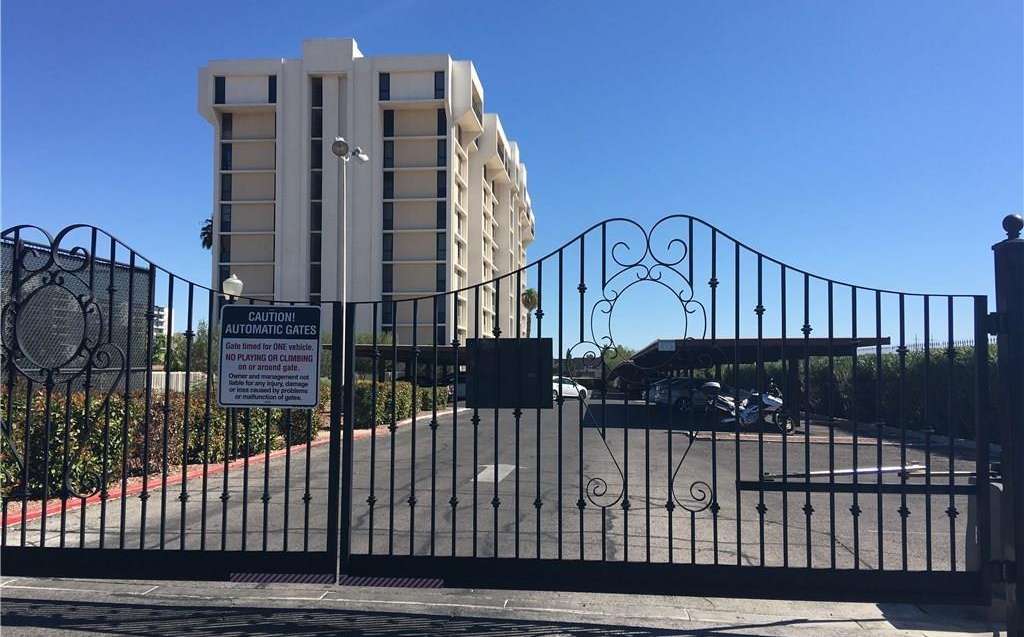 3930 University Center Drive 811, Las Vegas, NV 89119 at Wimbledon