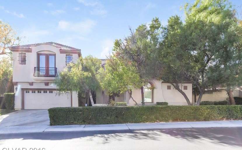 9529 Queen Charlotte Drive, Las Vegas, NV 89145 in Queensridge in Las Vegas