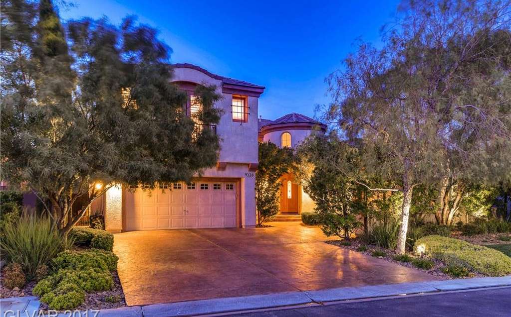 9328 Queen Charlotte Drive, Las Vegas, NV 89145 in Queensridge in Las Vegas