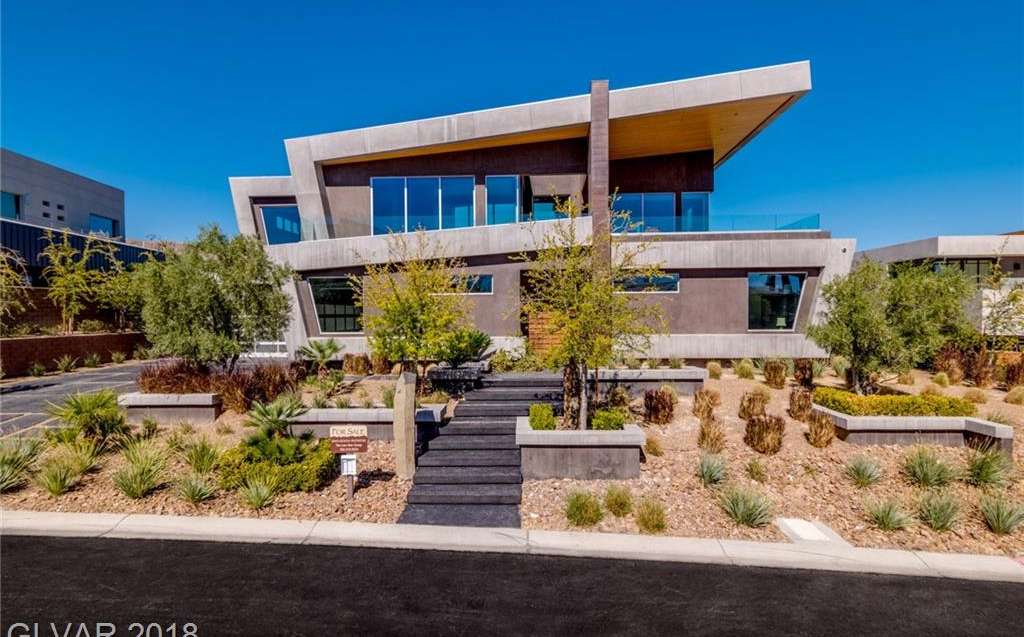 8 Meadowhawk Lane, Las Vegas, NV 89135 in The Ridges in Summerlin