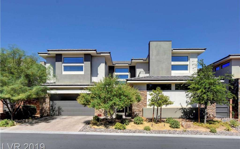 20 Garden Shadow Lane, Las Vegas, NV 89135 in The Ridges in Summerlin