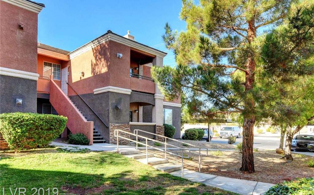 7632 Pacific Hills Avenue 204, Las Vegas, NV 89128 in Las Vegas