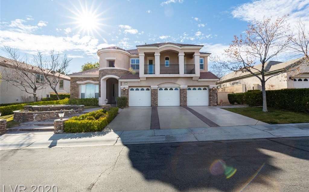 9421 Crown Avenue, Las Vegas, NV 89145 in Queensridge in Las Vegas