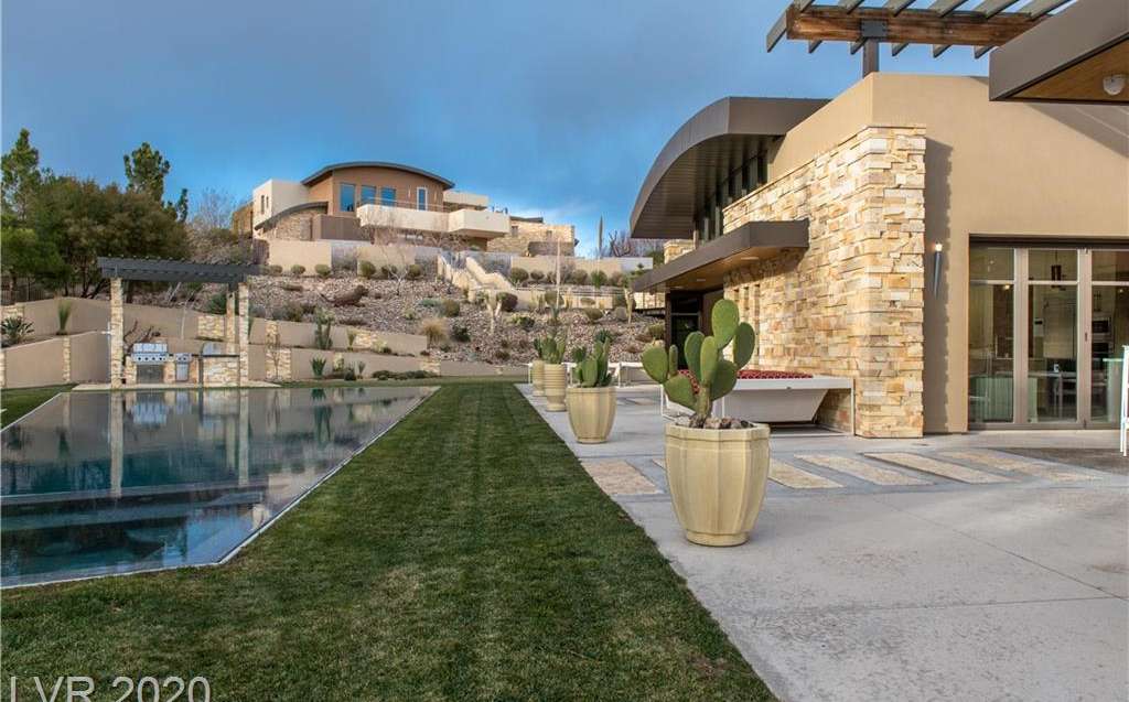 Tomiyasu  Luxury Modern 4 Level Villa close to Strip - Luxury Home  Exchange in Las Vegas, Nevada, United States