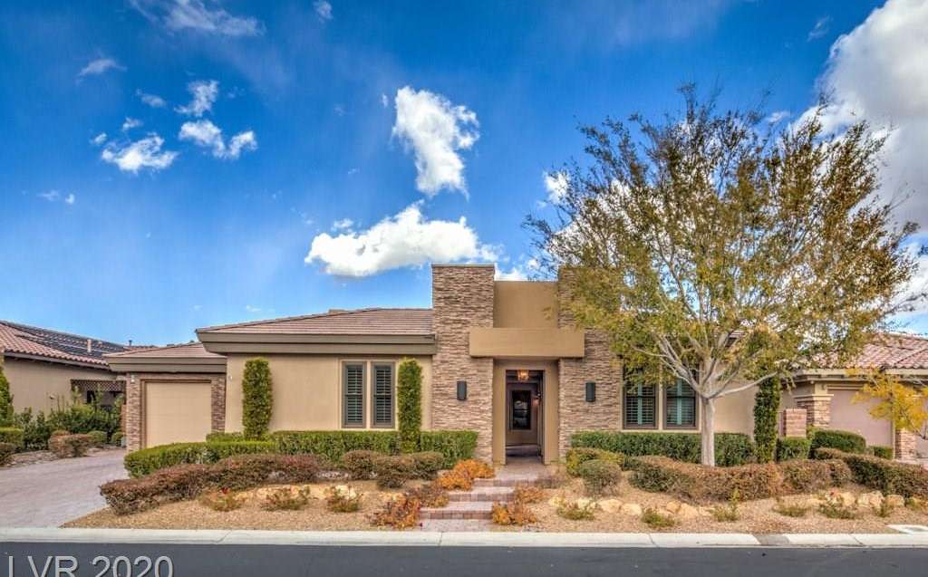 8 Cross Ridge Street, Las Vegas, NV 89135 in The Ridges in Summerlin