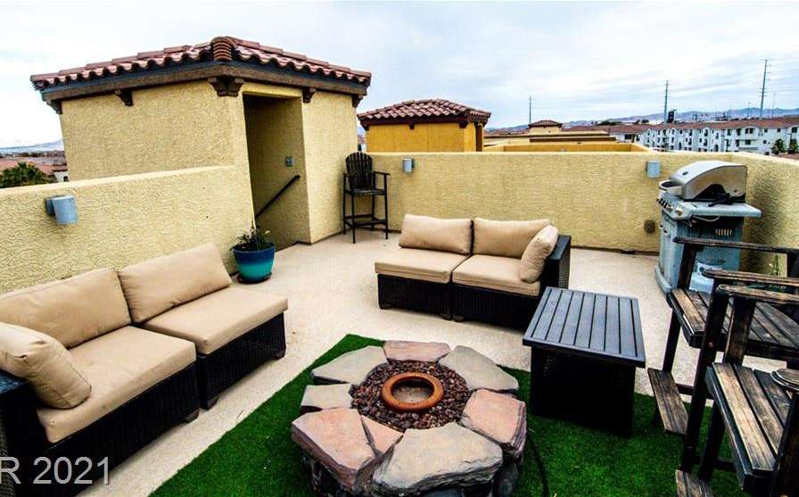 1525 Spiced Wine Avenue 25105, Henderson, NV 89074 in Henderson