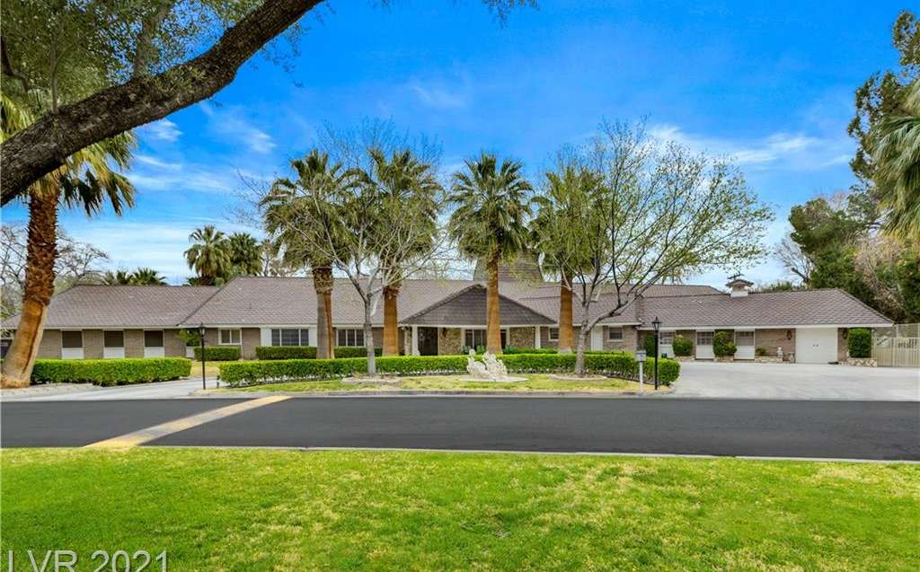 100 Rancho Circle, Las Vegas, NV 89107 in Rancho Circle in Las Vegas