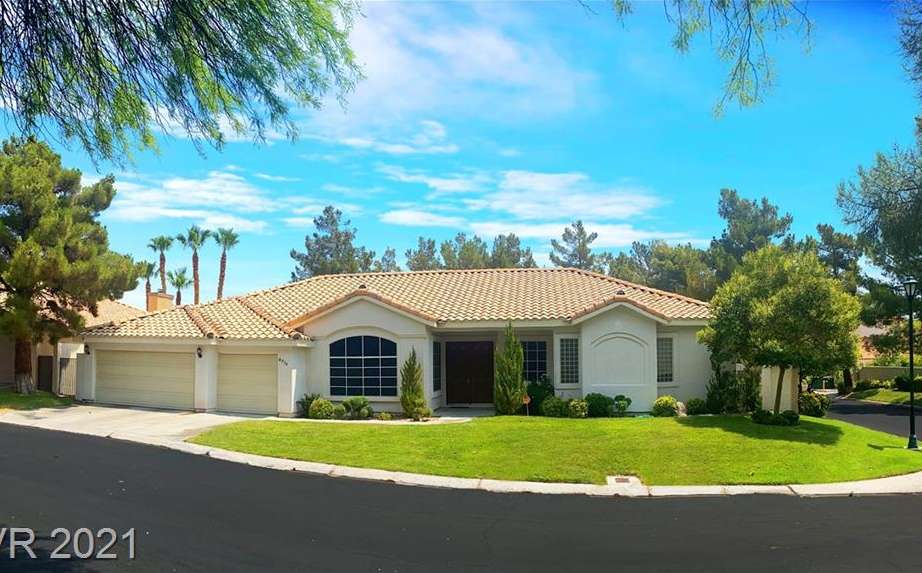 8916 Echo Ridge Drive, Las Vegas, NV 89117 in Canyon Gate in Las Vegas