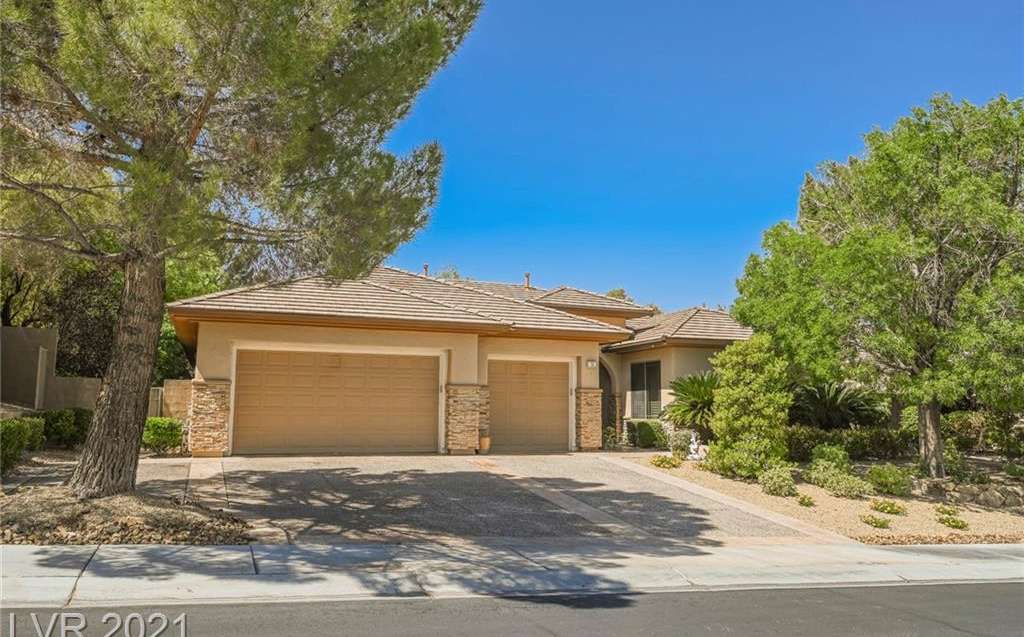 31 Kittansett Loop, Henderson, NV 89052 in Anthem Country Club in Henderson