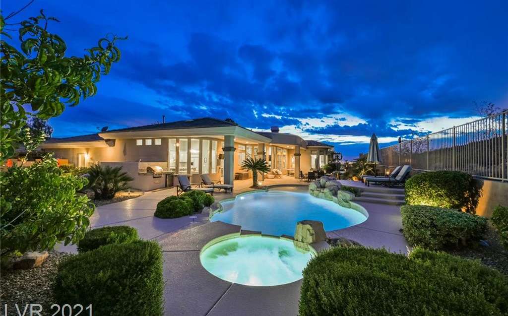 24 Starbrook Drive, Henderson, NV 89052 in Anthem Country Club in Henderson