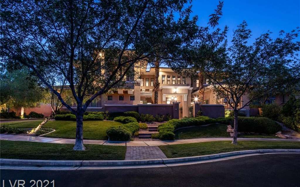 10400 Summit Canyon Drive, Las Vegas, NV 89144 in Bellacere in The Canyons