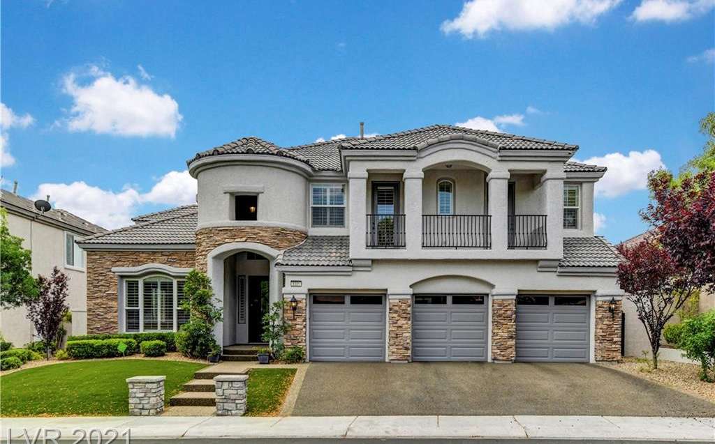 9321 Queen Charlotte Drive, Las Vegas, NV 89145 in Queensridge in Las Vegas