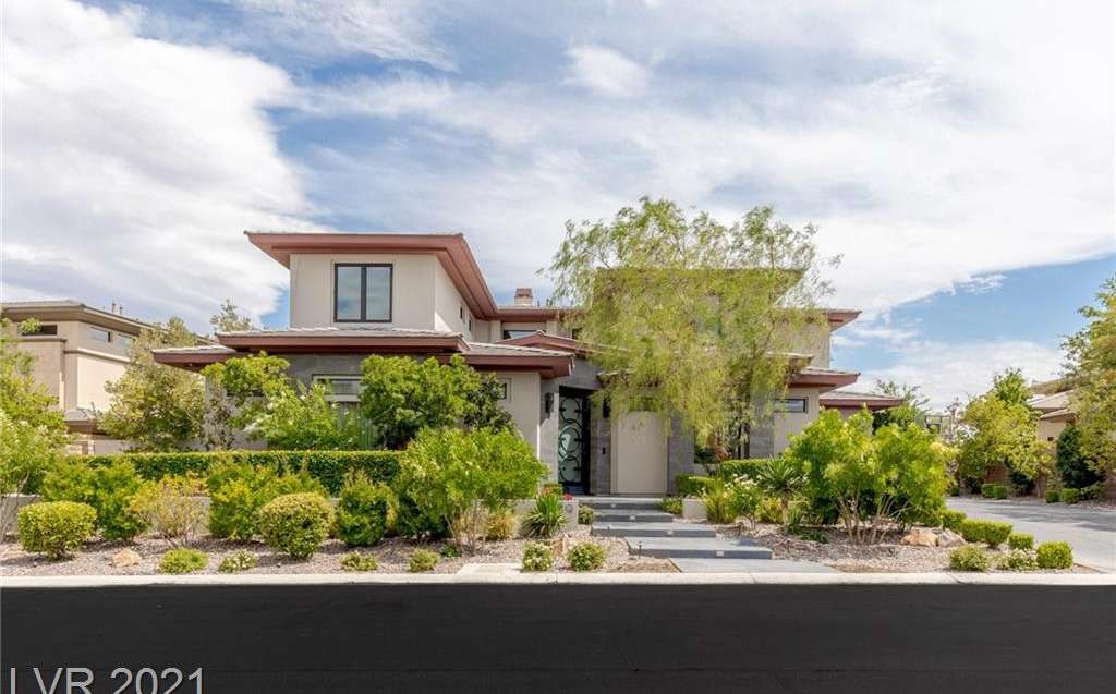 19 Meadowhawk Lane, Las Vegas, NV 89135 in The Ridges in Summerlin