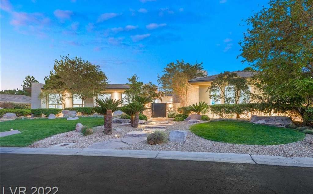 37 Promontory Ridge Drive, Las Vegas, NV 89135 in The Ridges in Summerlin