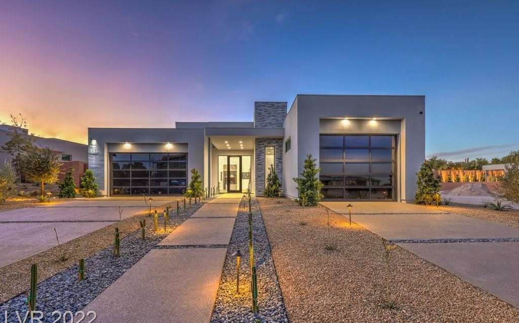 33 Hawkeye Lane, Las Vegas, NV 89135 in The Ridges in Summerlin