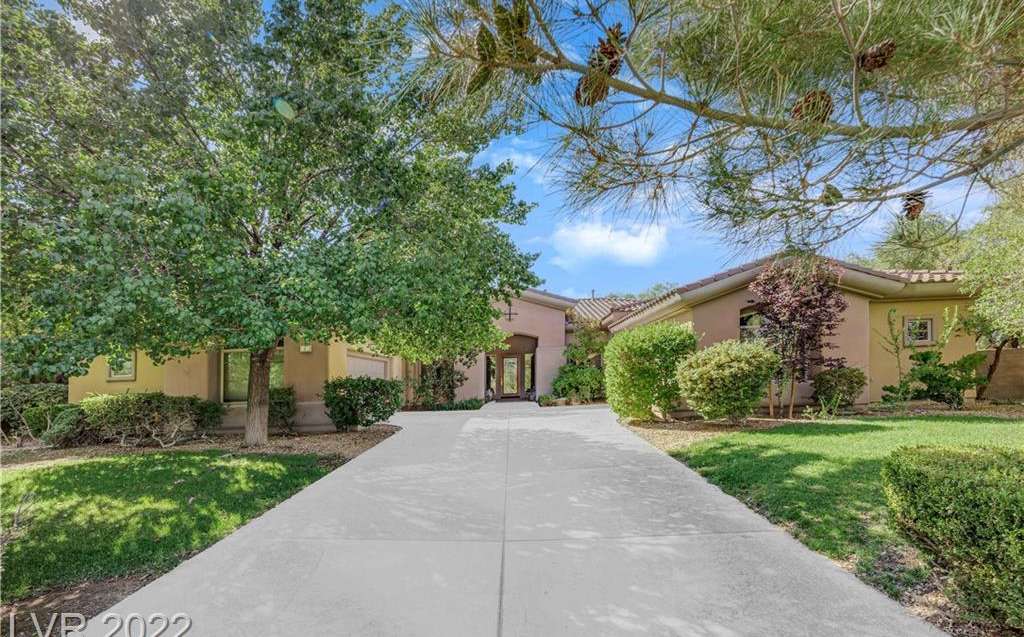 1 Knob Oak Drive, Henderson, NV 89052 in Anthem Country Club in Henderson