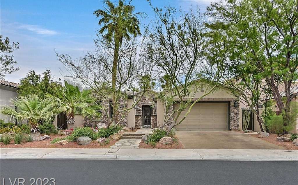 2822 Soft Horizon Way, Las Vegas, NV 89135 in Red Rock Country Club in