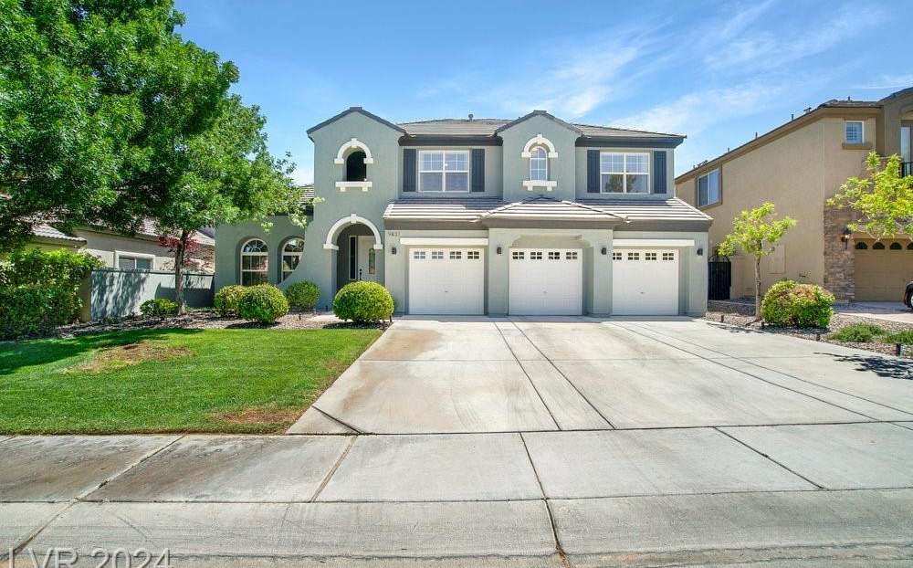 9437 Queen Charlotte Drive, Las Vegas, NV 89145 in Queensridge in Las Vegas