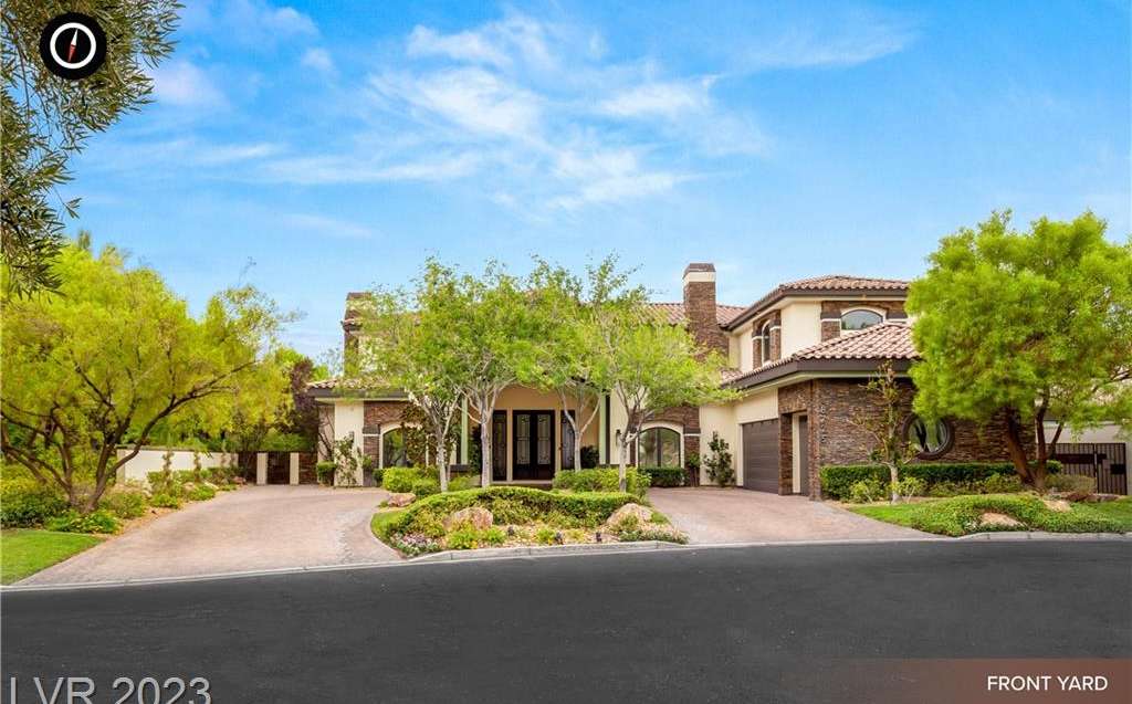 8725 Newport Isle Court, Las Vegas, NV 89117 in The Lakes in Las Vegas