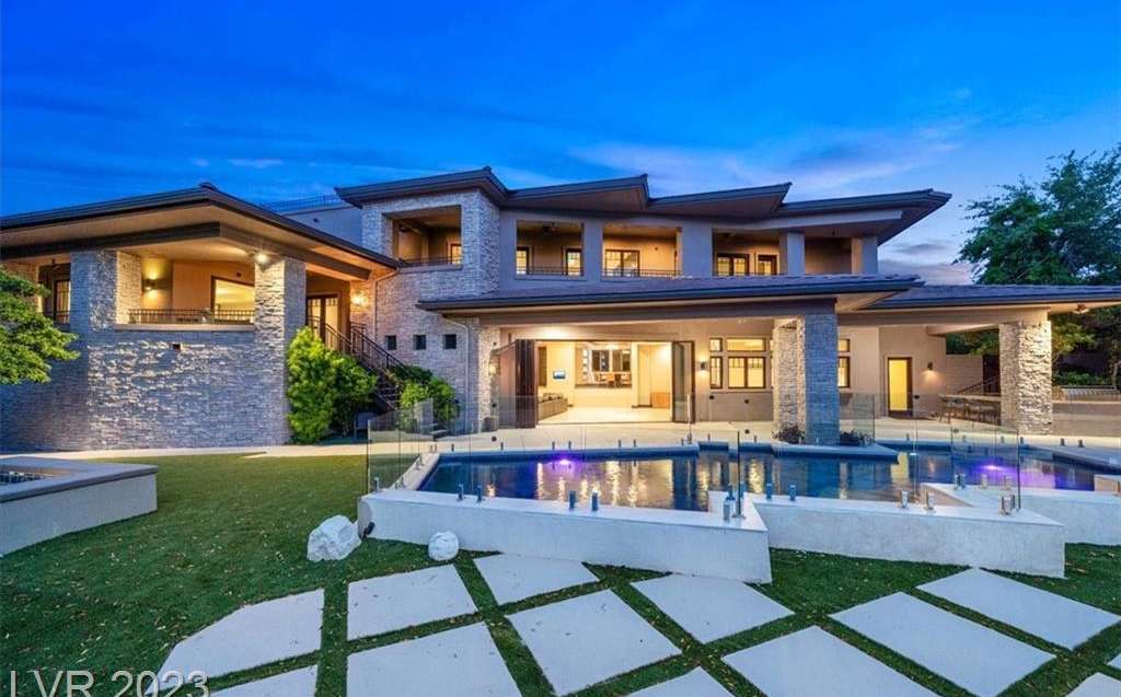 14 Promontory Ridge Drive, Las Vegas, NV 89135 in The Ridges in Summerlin