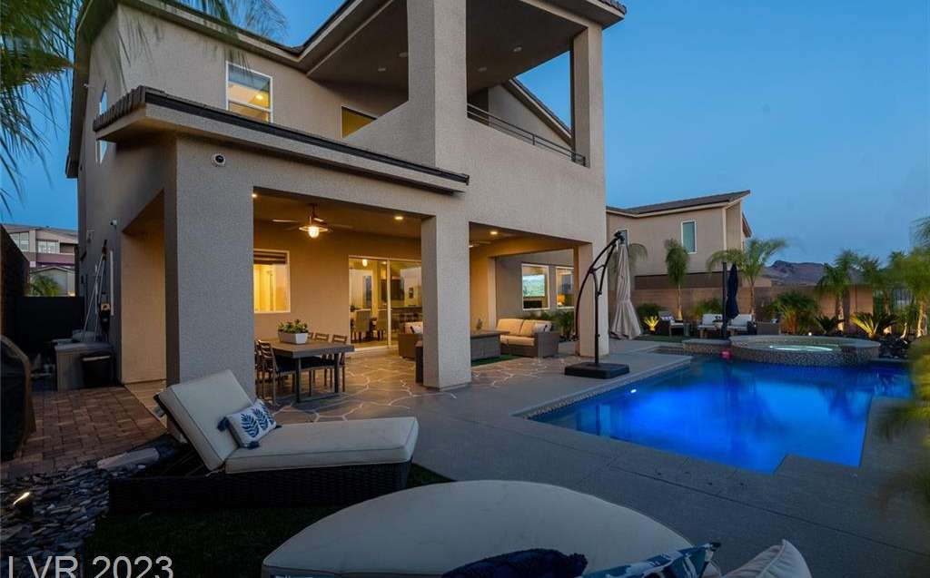 13 Vista Outlook Street, Henderson, NV 89011 in Lake Las Vegas in Henderson