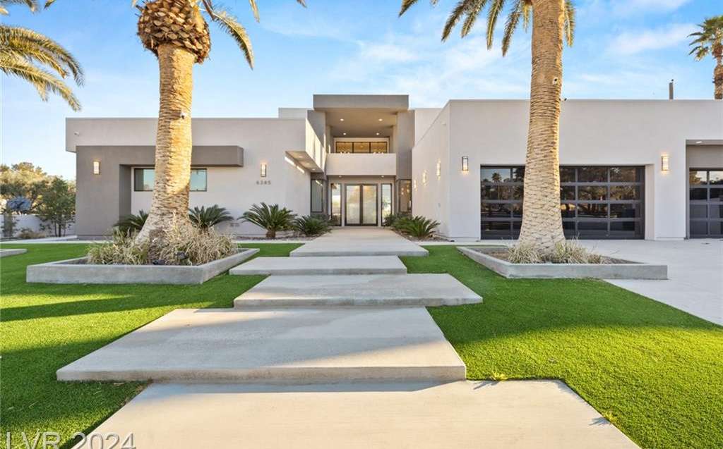 6385 Darby Avenue, Las Vegas, NV 89146 in Las Vegas
