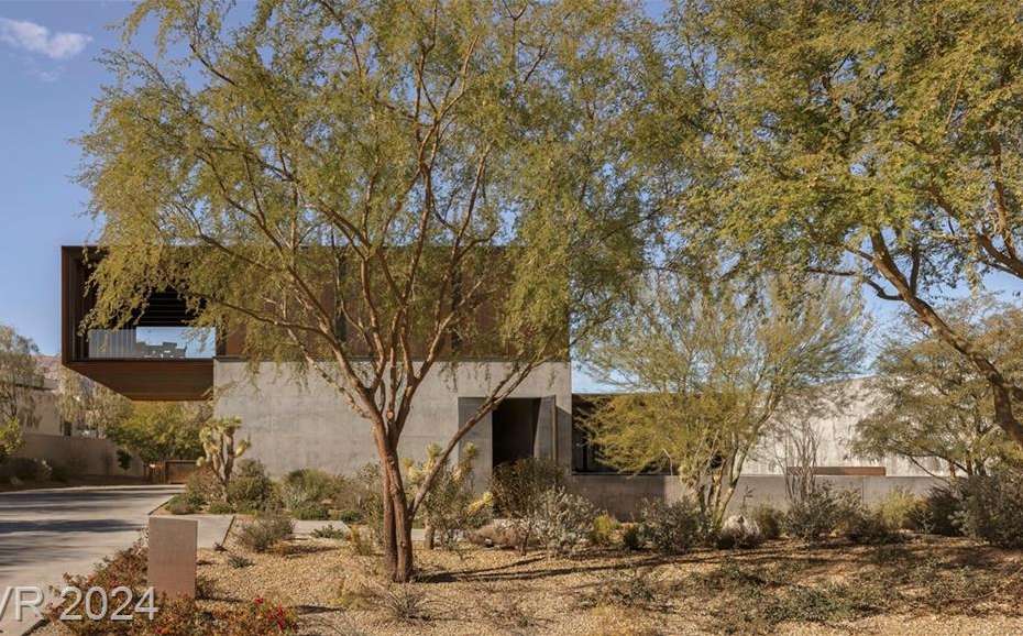 4691 Capstone Point Court, Las Vegas, NV 89135 in Summit Club in Summerlin
