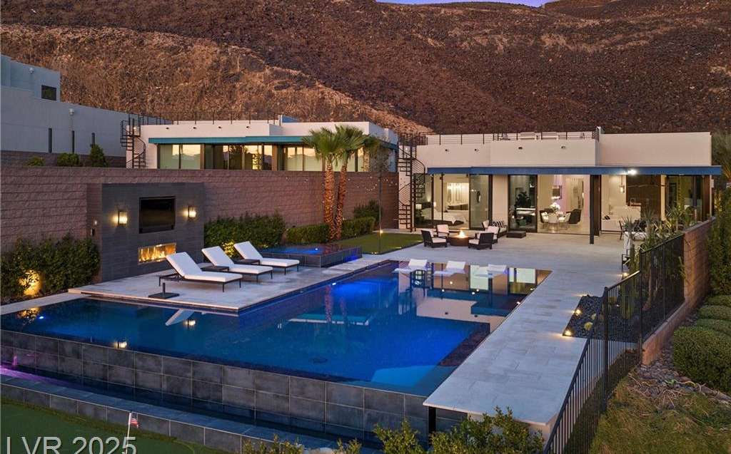 535 Serenity Point Drive, Henderson, NV 89012 in Macdonald Highlands in ...