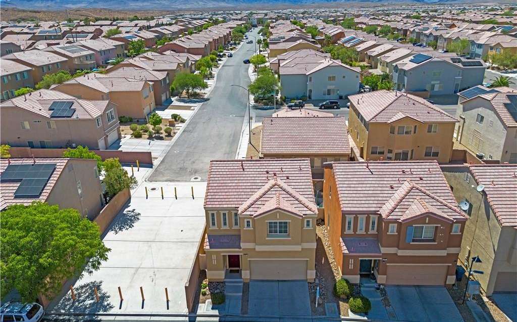 9571 Dawning Heat Street, Las Vegas, NV 89178 in Mountains Edge in