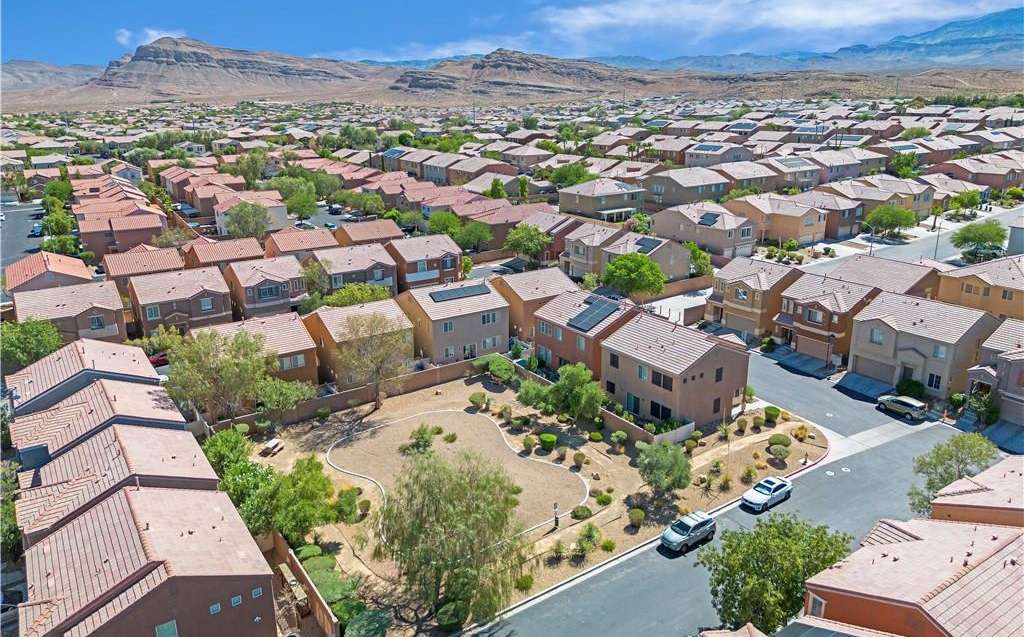9571 Dawning Heat Street, Las Vegas, NV 89178 in Mountains Edge in