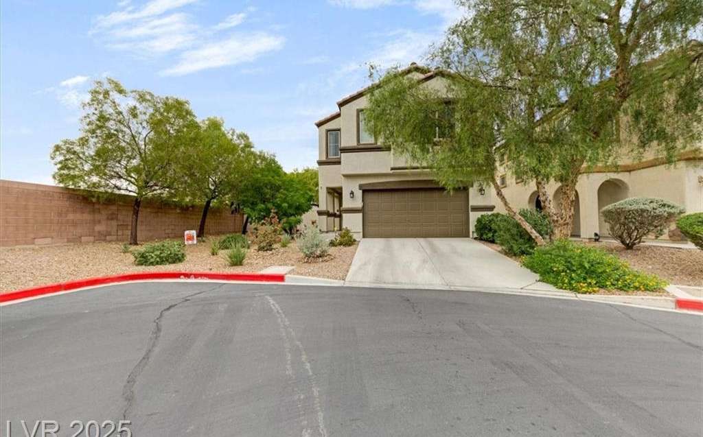 8197 Dusky Shadows Street, Las Vegas, NV 89113 in Las Vegas